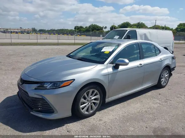 4T1R11AK5PU139730 2023 TOYOTA CAMRY - Image 2