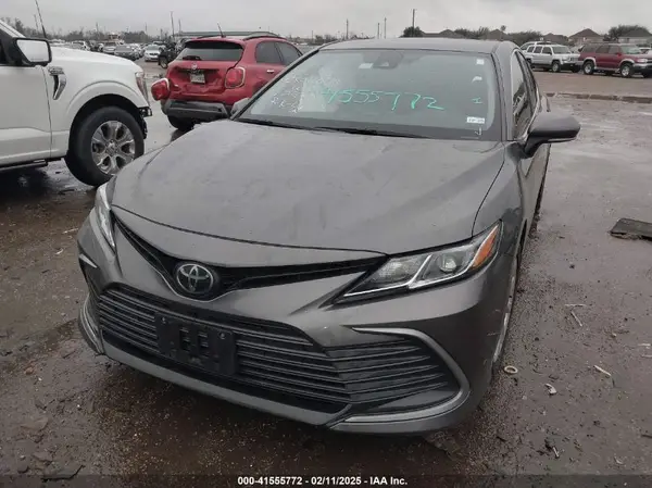 4T1R11AK5PU738157 2023 TOYOTA CAMRY - Image 2