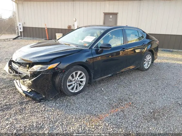 4T1R11AK5PU795068 2023 TOYOTA CAMRY - Image 2