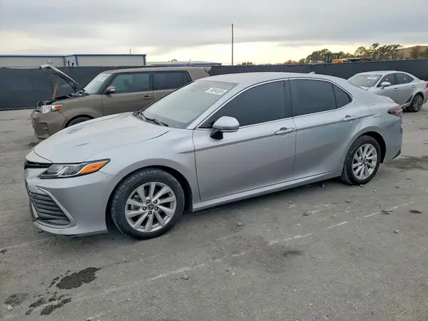 4T1R11AK5PU800494 2023 TOYOTA CAMRY - Image 1