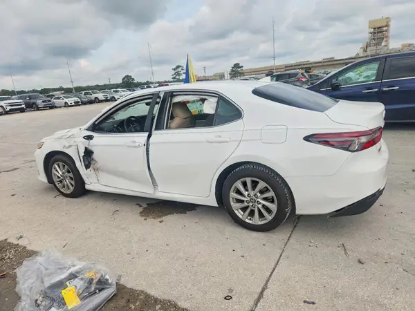 4T1R11AK5RU224120 2024 TOYOTA CAMRY - Image 2