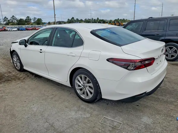 4T1R11AK5RU232329 2024 TOYOTA CAMRY - Image 2