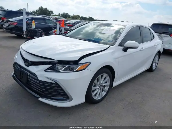 4T1R11AK5RU872475 2024 TOYOTA CAMRY - Image 2