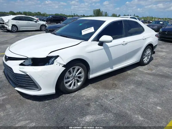 4T1R11AK5RU881936 2024 TOYOTA CAMRY - Image 2