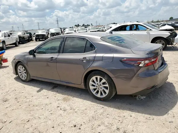 4T1R11AK5RU884240 2024 TOYOTA CAMRY - Image 2