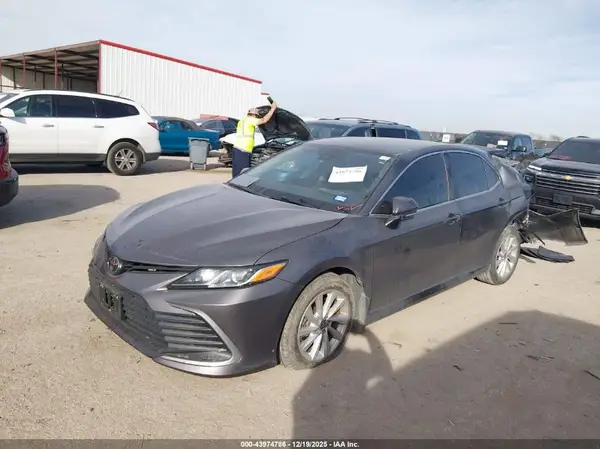 4T1R11AK5RU887896 2024 TOYOTA CAMRY - Image 2