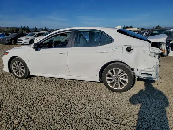 4T1R11AK5RU910559 2024 TOYOTA CAMRY - Image 2