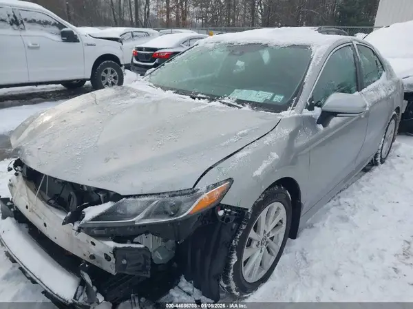 4T1R11AK6MU475706 2021 TOYOTA CAMRY - Image 2