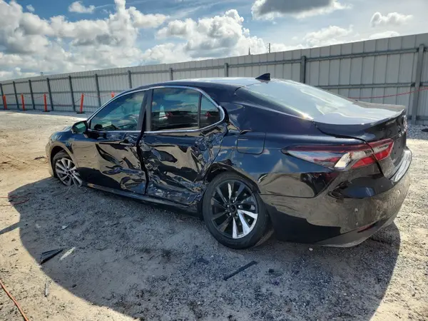 4T1R11AK6MU492781 2021 TOYOTA CAMRY - Image 2
