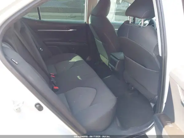 4T1R11AK6NU044297 2022 TOYOTA CAMRY - Image 8