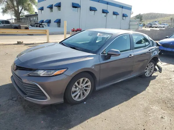 4T1R11AK6NU671436 2022 TOYOTA CAMRY - Image 1