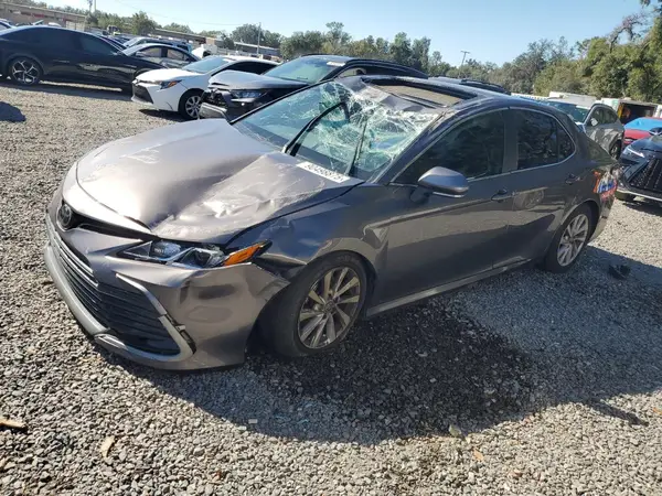 4T1R11AK6NU689936 2022 TOYOTA CAMRY - Image 1