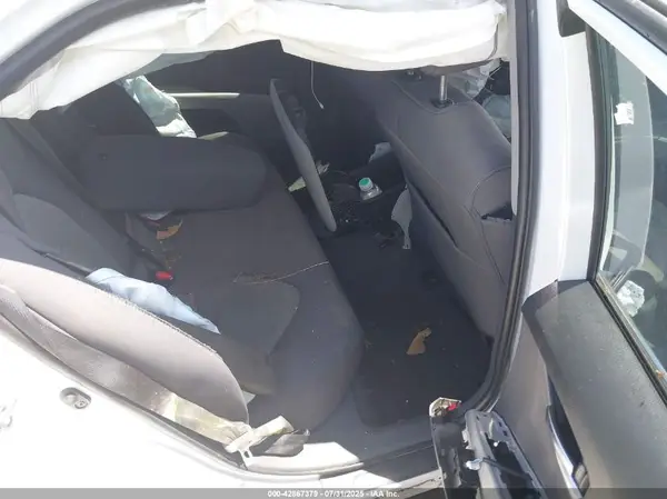 4T1R11AK6NU717590 2022 TOYOTA CAMRY - Image 8