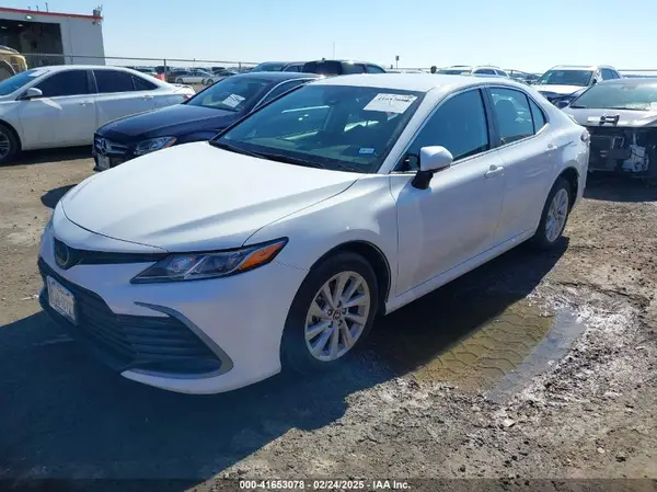 4T1R11AK6PU094121 2023 TOYOTA CAMRY - Image 2