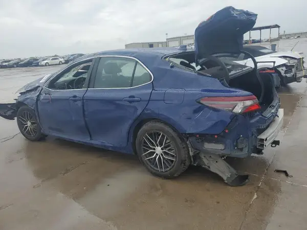 4T1R11AK6PU137212 2023 TOYOTA CAMRY - Image 2