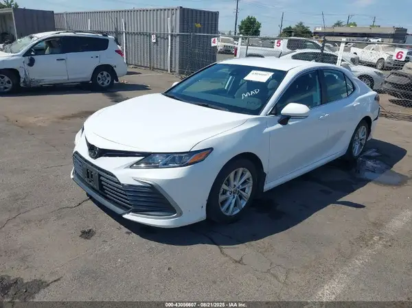 4T1R11AK6PU138022 2023 TOYOTA CAMRY - Image 2