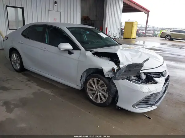 4T1R11AK6PU164457 2023 TOYOTA CAMRY - Image 1
