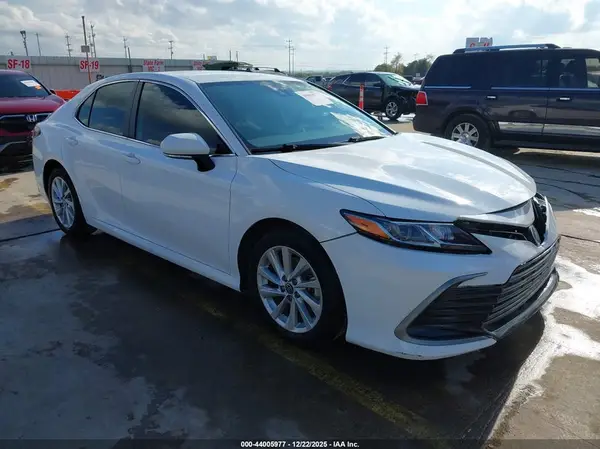 4T1R11AK6PU739625 2023 TOYOTA CAMRY - Image 1