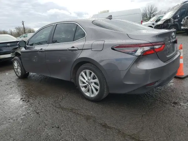 4T1R11AK6PU752522 2023 TOYOTA CAMRY - Image 2