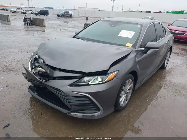 4T1R11AK6PU817739 2023 TOYOTA CAMRY - Image 2