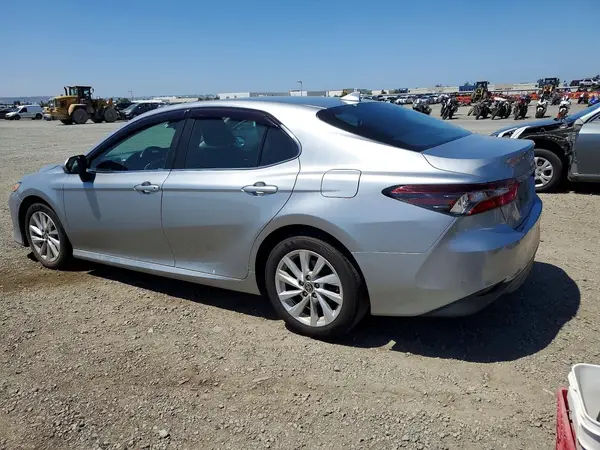 4T1R11AK6RU876891 2024 TOYOTA CAMRY - Image 2