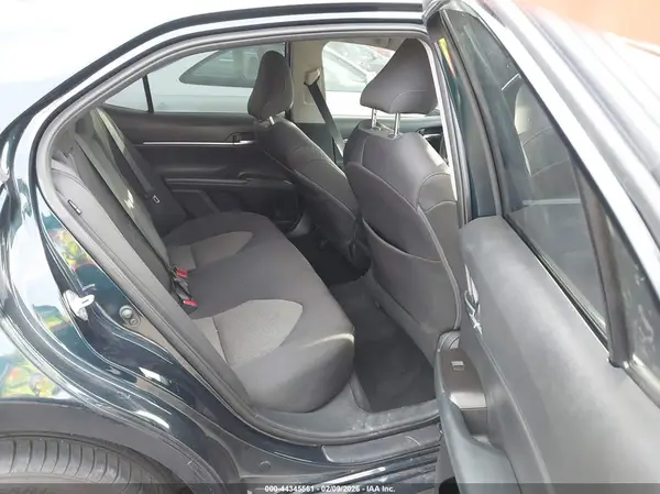 4T1R11AK7MU450555 2021 TOYOTA CAMRY - Image 8