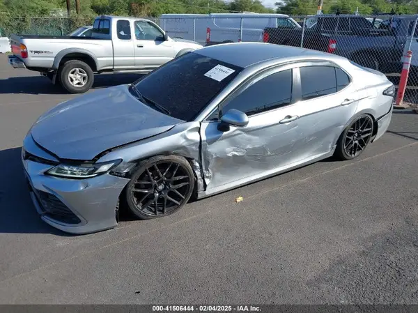 4T1R11AK7MU588399 2021 TOYOTA CAMRY - Image 2