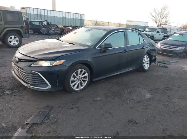 4T1R11AK7MU593781 2021 TOYOTA CAMRY - Image 2