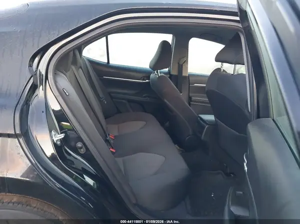 4T1R11AK7MU593781 2021 TOYOTA CAMRY - Image 8