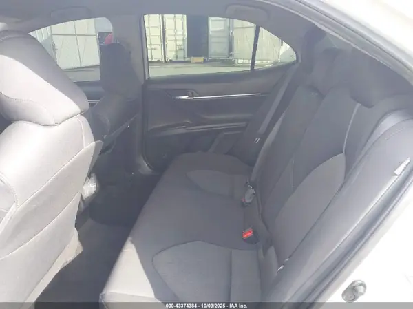 4T1R11AK7NU030828 2022 TOYOTA CAMRY - Image 8