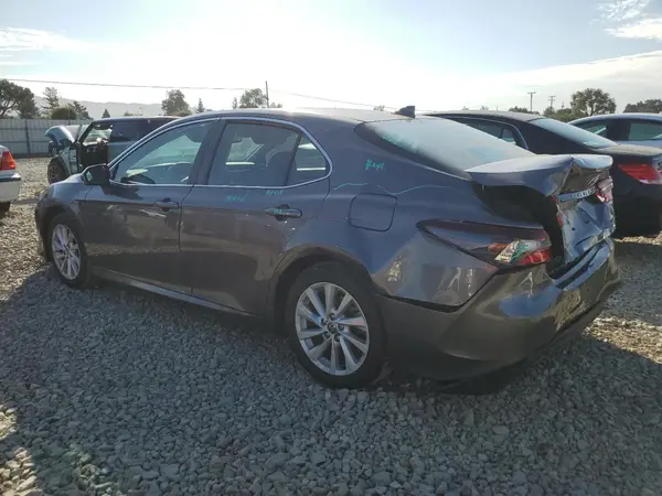 4T1R11AK7NU660414 2022 TOYOTA CAMRY - Image 2