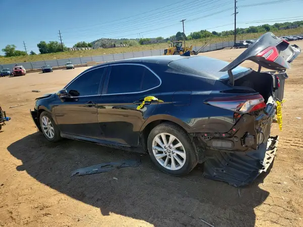 4T1R11AK7NU661014 2022 TOYOTA CAMRY - Image 2