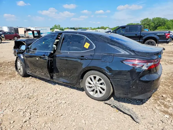 4T1R11AK7NU691484 2022 TOYOTA CAMRY - Image 2