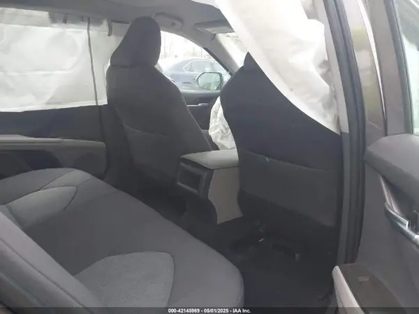 4T1R11AK7NU718229 2022 TOYOTA CAMRY - Image 8