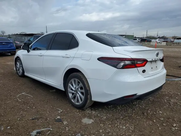 4T1R11AK7PU103165 2023 TOYOTA CAMRY - Image 2