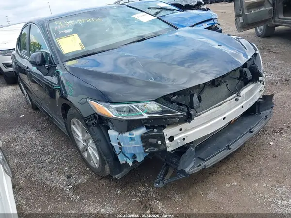 4T1R11AK7PU130043 2023 TOYOTA CAMRY - Image 1