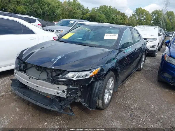 4T1R11AK7PU130043 2023 TOYOTA CAMRY - Image 2