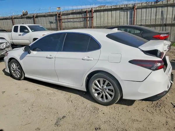4T1R11AK7PU146405 2023 TOYOTA CAMRY - Image 2