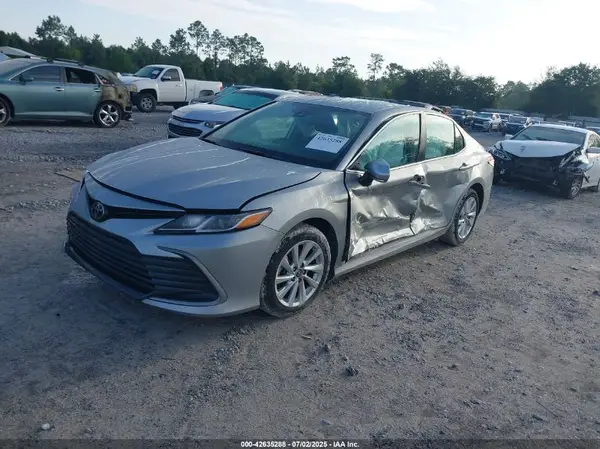 4T1R11AK7PU152060 2023 TOYOTA CAMRY - Image 2