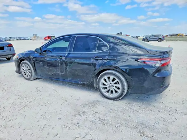 4T1R11AK7PU742548 2023 TOYOTA CAMRY - Image 2