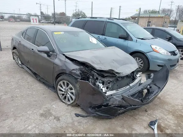 4T1R11AK7PU799008 2023 TOYOTA CAMRY - Image 1