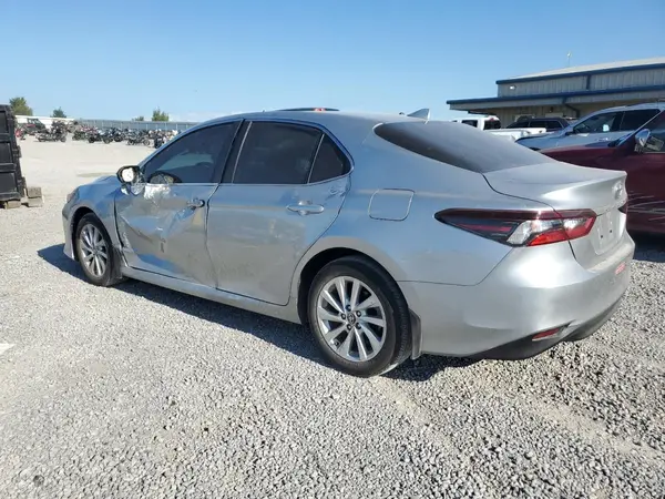 4T1R11AK7PU831987 2023 TOYOTA CAMRY - Image 2