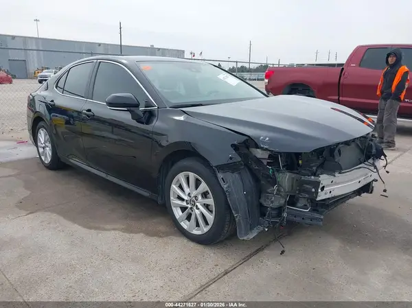 4T1R11AK7PU840057 2023 TOYOTA CAMRY - Image 1