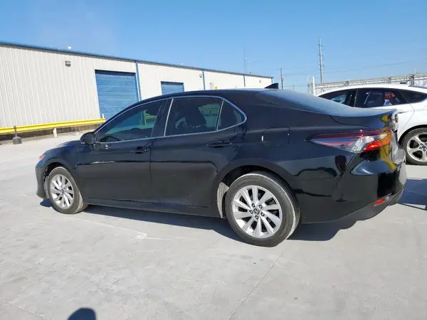 4T1R11AK7RU209909 2024 TOYOTA CAMRY - Image 2