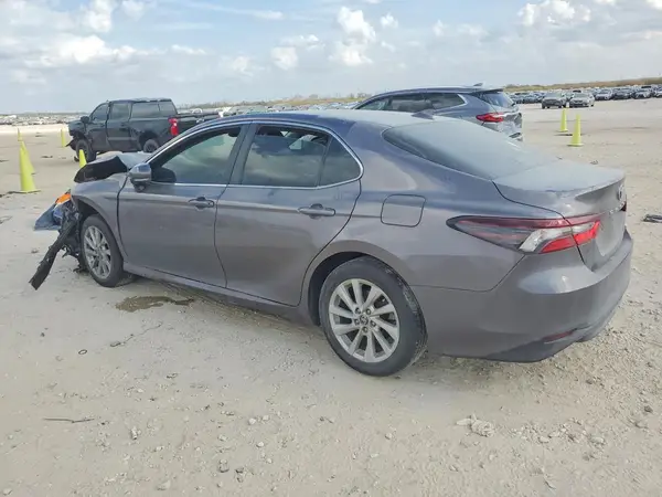 4T1R11AK7RU221722 2024 TOYOTA CAMRY - Image 2