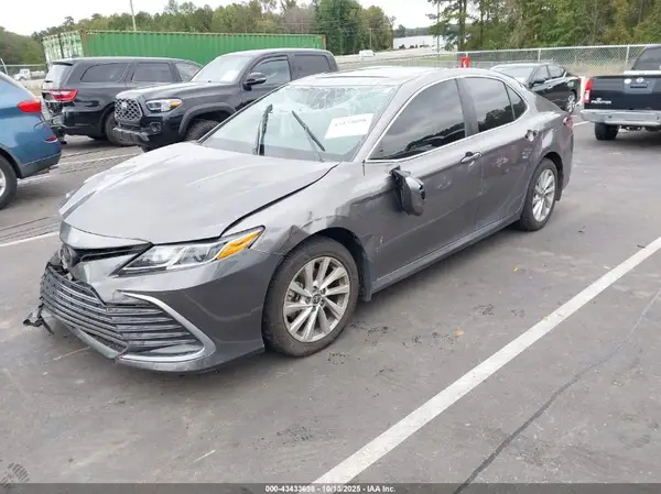 4T1R11AK7RU247205 2024 TOYOTA CAMRY - Image 2