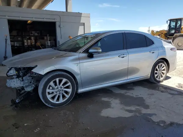 4T1R11AK7RU256180 2024 TOYOTA CAMRY - Image 1
