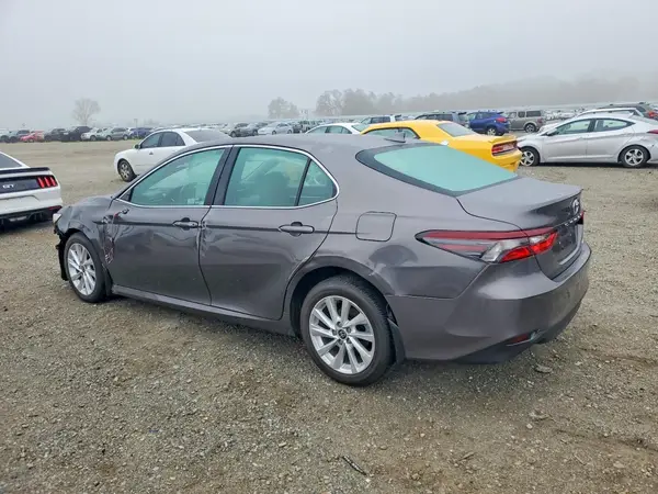 4T1R11AK7RU885812 2024 TOYOTA CAMRY - Image 2