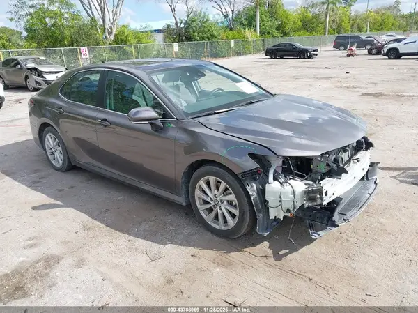 4T1R11AK7RU919229 2024 TOYOTA CAMRY - Image 1