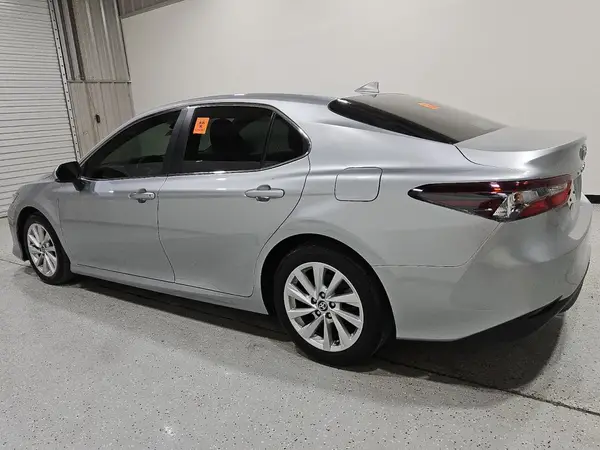 4T1R11AK7RU921711 2024 TOYOTA CAMRY - Image 2
